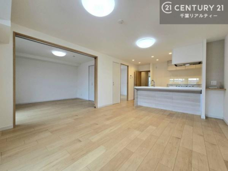 ���r���O �S�n�ǂ����r���O�͉Ƒ������R�ƏW�܂�܂��B�Ƒ��c�R�̎��Ԃ����������ł��B���Ƒ��ƁA����w�[���������Ԃ��߂��������ł��ˁB