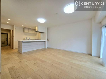 ���r���O �N�����d�˂������ɁA�Z���X�ǂ�������������m�x�[�V�����B���₩�Ȍ����������ދ��S�n�̗ǂ���ԂŁA�����ɉ��K�ȕ�炵���n�߂��܂��B