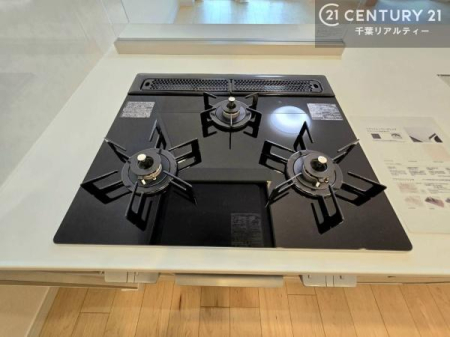 �L�b�`�� �R�����͎O������̂ł������̓����i�s���ł��܂��B
�������O�����t���ł��B�����X�y�[�X���L�X���Ă���׍�Ƃ����₷���I