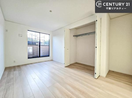 �m�� �V���v���Ƀf�U�C������Ă��邽�߁A�Ƌ��I�т܂���I
���C�ɓ���̉Ƌ��u���Ă��낰���Ԃ���邱�Ƃ��ł��܂��B