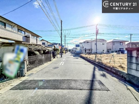 �O�ʓ��H�܂ތ��n�ʐ^ �O�ʓ��H��6���I�z����ǍD�ȗ��n�ł��B
�Ԍɓ��ꂪ���ȕ������S�ł��ˁB