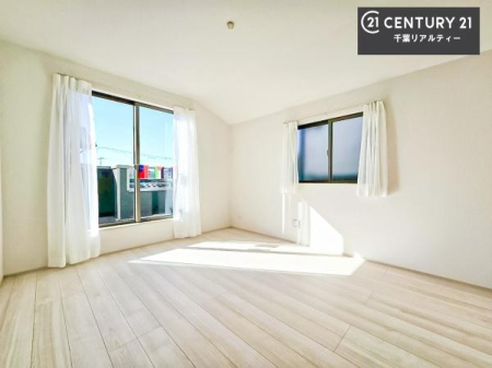 �Q�� �o���R�j�[�ɖʂ��Ă���m���ł��B���邭�����肪����A���C����������ł��܂��I���N���āA�O�ɏo�Ĕw�L�т����[�ċz�����ǂ������}������邱�Ƃ��ł��܂��B