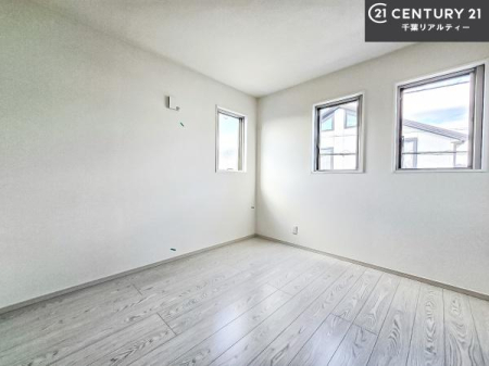 �q������ �|���o�������Ȃ��������́A���q�l�̂������Ƃ��Ă����S�ł��I
���[�X�y�[�X���[�����Ă���̂ŎU�炩�������������T�b�ƕЕt�����܂��I