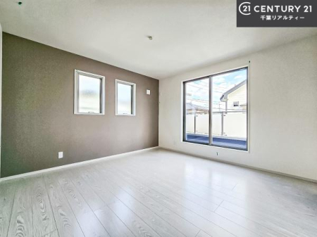 �m�� �o���R�j�[�ɖʂ��Ă���m���ł��B���邭�����肪����A���C����������ł��܂��I���N���āA�O�ɏo�Ĕw�L�т����[�ċz�����ǂ������}������邱�Ƃ��ł��܂��B