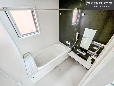 ���� �������������l�̕��͋C�̃o�X���[���́A�����o�Ă��ăo�X�^�C�����[���I
���d���撣���Ă��邲�J���ɂ��D�݂̓����̓����܂����āA�y����ł݂Ă͂������ł��傤���H