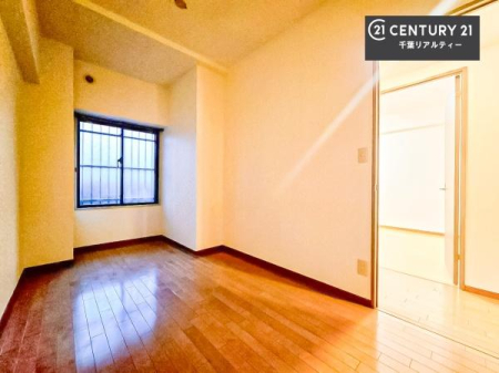 �m�� �V���v���Ƀf�U�C������Ă��邽�߁A�Ƌ��I�т܂���I
���C�ɓ���̉Ƌ��u���Ă��낰���Ԃ���邱�Ƃ��ł��܂��B