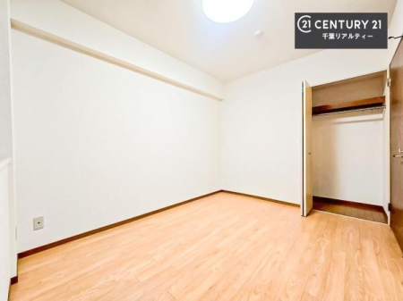 ���r���O�ȊO�̋��� �V���v���Ƀf�U�C������Ă��邽�߁A�Ƌ��I�т܂���I
���C�ɓ���̉Ƌ��u���Ă��낰���Ԃ���邱�Ƃ��ł��܂��B