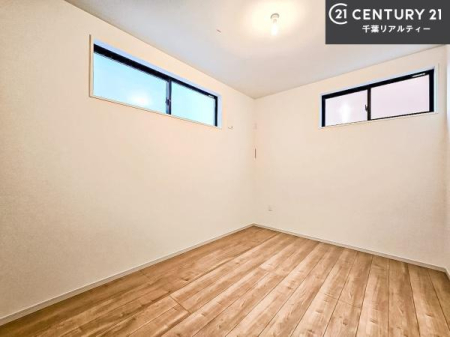 ���r���O�ȊO�̋��� �V���v���Ƀf�U�C������Ă��邽�߁A�Ƌ��I�т܂���I
���C�ɓ���̉Ƌ��u���Ă��낰���Ԃ���邱�Ƃ��ł��܂��B