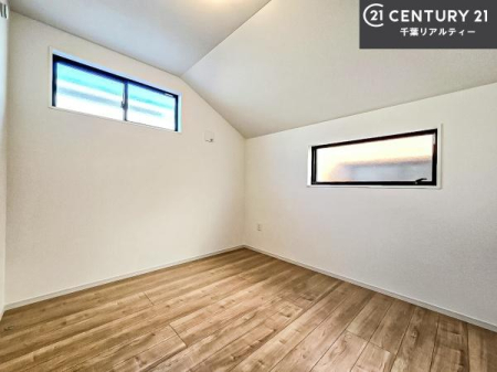 �m�� 2�ʍ̌����m�ۂ������邢�����́A���ʂ����ǂ��A���邭��ϋ��S�n�̗ǂ���ԂƂȂ��Ă���܂��B�����b�N�X���ĉ߂�����S�n�̗ǂ��������ł��I���̖ڊo�߂��X�b�L�����܂��ˁI