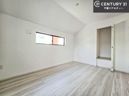 ���r���O�ȊO�̋��� �V���v���Ƀf�U�C������Ă��邽�߁A�Ƌ��I�т܂���I
���C�ɓ���̉Ƌ��u���Ă��낰���Ԃ���邱�Ƃ��ł��܂��B