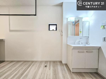 ���ʑ�E���ʏ� �����̂������ʏ��́A���ƕ�������₷���A���ł����K�ɂ��g�����������܂��B�O�ʋ��Ŏg�����肪�ǂ��A�������[�������Ă���܂��̂ŁA���p�i��X�L���P�A�p�i���������萮���ł��܂��B