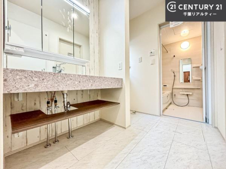 ���ʑ�E���ʏ� �g�Ȃ�𐮂�����ʏ��́A���������厖�ł��I������̐������̂��镵�͋C�����o�I�C�����悭���g�����������܂��B