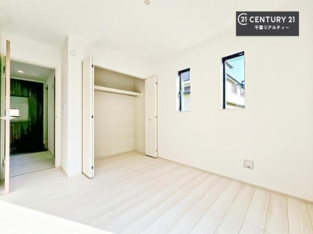 ���r���O�ȊO�̋��� ���[�X�y�[�X�����Ă��܂��I�������X�b�L�����ڂ��鎖���ł��܂��ˁB
�Ƌ��I�΂Ȃ��V���v���ȃf�U�C���ׁ̈A�Ƌ��I�΂����C�ɓ���̋�ԍ�肪�ł������ł��ˁB