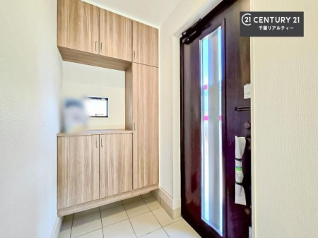 ���� �V���[�Y�{�b�N�X�t���Ȃ̂ŁA���ւ��Еt�����|�������₷���ł��I
�X�b�L���������ւŌ˂��J�����u�ԁA�������̂���S�n������Ԃ��o�}���Ă���܂��B
