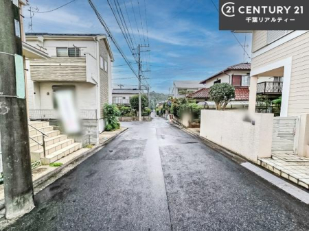 �O�ʓ��H�܂ތ��n�ʐ^ �O�ʓ��H��5.9���I�z����ǍD�ȗ��n�ł��B
�Ԍɓ��ꂪ���ȕ������S�ł��ˁB