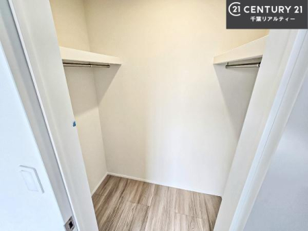 ���[ �E�H�[�N�C���N���[�[�b�g�t���ł��B��������̂��m���Ȃǂ����[���Ă��������ł��ˁI���ɂ���@�������ȂǋG�ߕ��̑傫�ȉƓd�����[�ł��܂��B