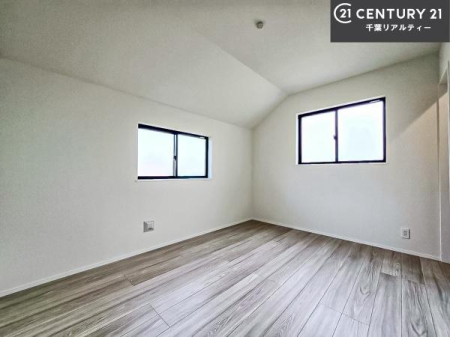 �m�� 2�ʍ̌����m�ۂ������邢�����́A���ʂ����ǂ��A���邭��ϋ��S�n�̗ǂ���ԂƂȂ��Ă���܂��B�����b�N�X���ĉ߂�����S�n�̗ǂ��������ł��I���̖ڊo�߂��X�b�L�����܂��ˁI