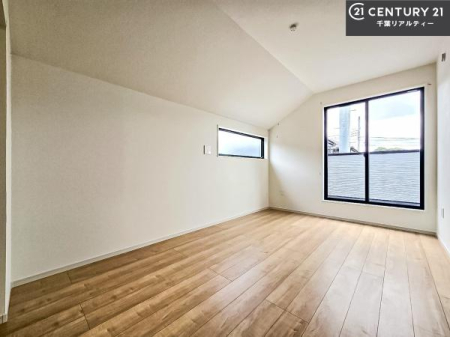 �m�� �o���R�j�[�ɖʂ��Ă���m���ł��B���邭�����肪����A���C����������ł��܂��I���N���āA�O�ɏo�Ĕw�L�т����[�ċz�����ǂ������}������邱�Ƃ��o�������ł��ˁI