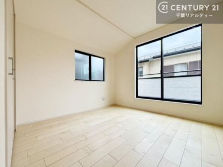 �m�� 2�ʍ̌����m�ۂ������邢�����́A���ʂ����ǂ��A���邭��ϋ��S�n�̗ǂ���ԂƂȂ��Ă���܂��B�����b�N�X���ĉ߂�����S�n�̗ǂ��������ł��I���̖ڊo�߂��X�b�L�����܂��ˁI