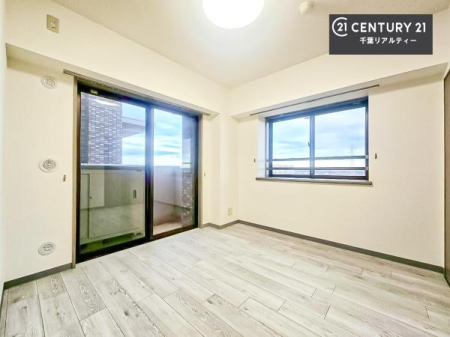 �Q�� �o���R�j�[�ɖʂ��Ă���m���ł��B���邭�����肪����A���C����������ł��܂��I���N���āA�O�ɏo�Ĕw�L�т����[�ċz�����ǂ������}������邱�Ƃ��ł��܂��B