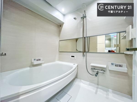 ���� �������������l�̕��͋C�̃o�X���[���́A�����o�Ă��ăo�X�^�C�����[���I
���d���撣���Ă��邲�J���ɂ��D�݂̓����̓����܂����āA�y����ł݂Ă͂������ł��傤���H