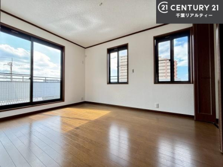 �m�� 2�ʍ̌����m�ۂ������邢�����́A���ʂ����ǂ��A���邭��ϋ��S�n�̗ǂ���ԂƂȂ��Ă���܂��B�����b�N�X���ĉ߂�����S�n�̗ǂ��������ł��I���̖ڊo�߂��X�b�L�����܂��ˁI