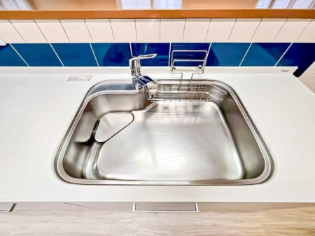 �L�b�`�� ���C�h�ȃV���N�ł��ˁI�������˂ɂ������������₷���Ǝ����y�X�d�l�̃V�X�e���L�b�`���ł��I
�f�U�C�����Ƌ@�\�������˂��L�b�`���Ő�����������܂��ˁI