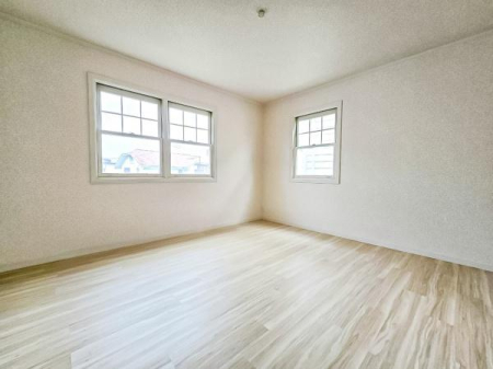 �m�� 2�ʍ̌����m�ۂ������邢�����́A���ʂ����ǂ��A���邭��ϋ��S�n�̗ǂ���ԂƂȂ��Ă���܂��B�����b�N�X���ĉ߂�����S�n�̗ǂ��������ł��I���̖ڊo�߂��X�b�L�����܂��ˁI