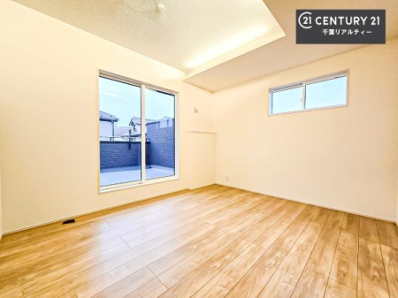 �Q�� �o���R�j�[�ɖʂ��Ă���m���ł��B���邭�����肪����A���C����������ł��܂��I���N���āA�O�ɏo�Ĕw�L�т����[�ċz�����ǂ������}������邱�Ƃ��ł��܂��B