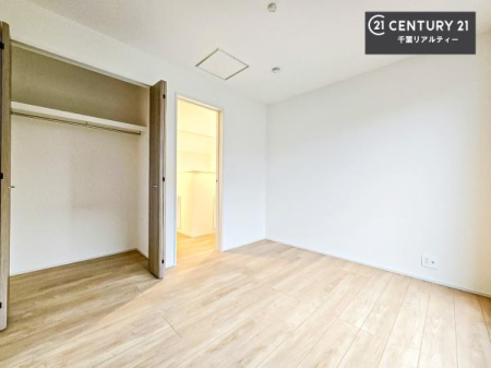 ���r���O�ȊO�̋��� �V���v���Ƀf�U�C������Ă��邽�߁A�Ƌ��I�т܂���I
���C�ɓ���̉Ƌ��u���Ă��낰���Ԃ���邱�Ƃ��ł��܂��B