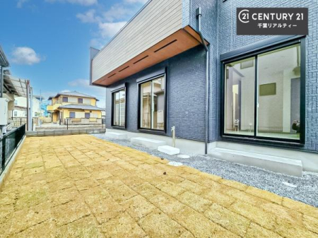 �� �L�X�Ƃ�����t���B�K�[�f�j���O��v�[���V�сA�O�����s���O�Ȃǂӂ��߂̃��r���O�Ƃ��Ă��Ƒ��Ŋy���܂�Ă͂������ł��傤���B