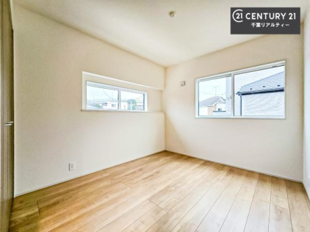 �m�� �����������f�U�C���Ƌ@�\�������˔��������m�x�[�V���������B�����肠��f�ނƏ�i�ȋ�ԂÂ���ŁA�Z�ސl�̖�����L���ɂ��Ă���܂��B