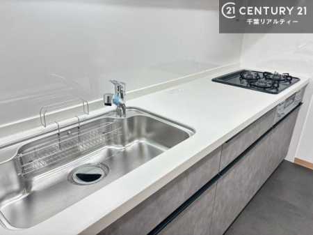 �L�b�`�� ���C�h�ȃV���N�ł��ˁI�������˂ɂ������������₷���Ǝ����y�X�d�l�̃V�X�e���L�b�`���ł��I
�f�U�C�����Ƌ@�\�������˂��L�b�`���Ő�����������܂��ˁI(���d�l)