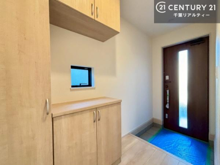 ���� �V���[�Y�{�b�N�X�t���Ȃ̂ŁA���ւ��Еt�����|�������₷���ł��I
�X�b�L���������ւŌ˂��J�����u�ԁA�������̂���S�n������Ԃ��o�}���Ă���܂��B