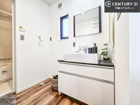 ���ʑ�E���ʏ� ���R��������A���邭���K�I
���̎x�x���̃P�A�^�C���B�ǂ�������R���̒��ōs����ƁA�C�����O�����ɂȂ�܂��ˁI
�Ɩ������ł͏o���Ȃ��A�_�炩���S�n�悢���邳���L����܂��B