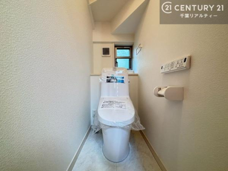 �g�C�� �������֍��ɂ��A�~��͕֍����g�����ł���̂ŗ₽���֍��ɍ��炸�ɍςފ������d�l�ł��I�V���v���ȃJ���[����Ƃ��Ă���̂ŁA������ꂪ���₷���ł��B