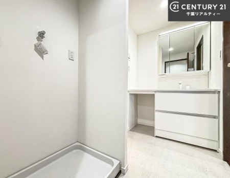 ���ʑ�E���ʏ� �g�Ȃ�𐮂�����ʏ��́A���������厖�ł��I������̐������̂��镵�͋C�����o�I�C�����悭���g�����������܂��B�L�X�����X�y�[�X���������ł��ˁI
