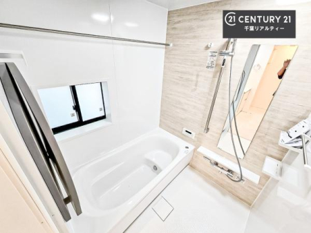 ���� �������������l�̕��͋C�̃o�X���[���́A�����o�Ă��ăo�X�^�C�����[���I
���d���撣���Ă��邲�J���ɂ��D�݂̓����̓����܂����āA�y����ł݂Ă͂������ł��傤���H