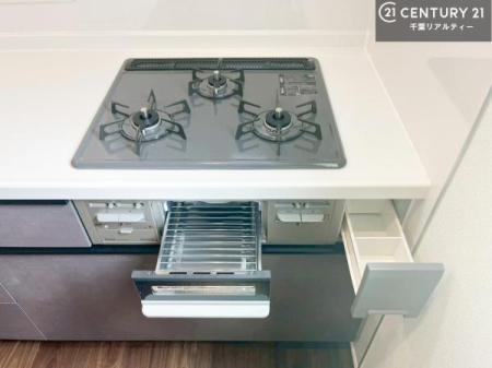 �L�b�`�� �R�����͎O������̂ł������̓����i�s���ł��܂��B
�������O�����t���ł��B�����X�y�[�X���L�X���Ă���׍�Ƃ����₷���I�g�����肪�ǂ��V�X�e���L�b�`���ł��I