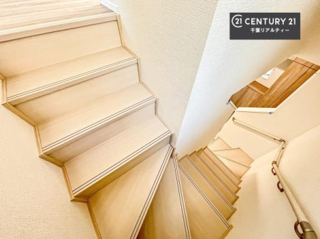 ���̑����� �y�������ʐ^�z�K�i�́A���邭��������������ƌ�����̂ŏ�艺�肪���S�ł��܂��ˁI