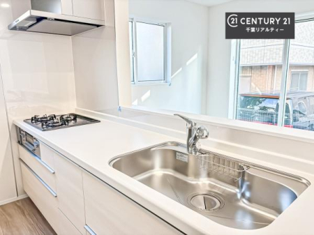 �L�b�`�� �y�������ʐ^�z���C�h�ȃV���N�ł��ˁI�������˂ɂ������������₷���Ǝ����y�X�d�l�̃V�X�e���L�b�`���ł��I
�f�U�C�����Ƌ@�\�������˂��L�b�`���Ő�����������܂��ˁI