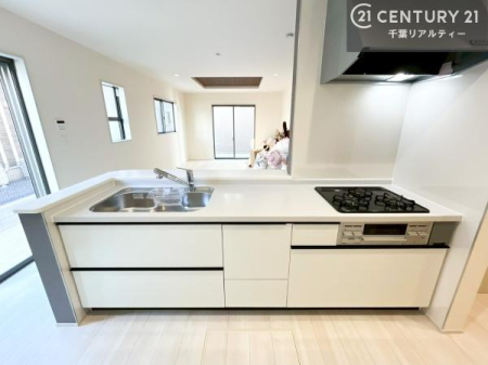 �L�b�`�� ��Ƃ����₷���V�X�e���L�b�`���ł��I���[����������t���Ă���̂ŁA�����X�y�[�X�ɕ���u���Ȃ��čςނ̂ŁA�L�X�g���āA���K�ɍ�Ƃ��ł��܂��I