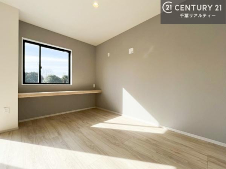 ���r���O ��؂ȉƑ����W�܂邩�炱��LDK�ɂ͂�����肽���B
�q�����������C�ɏ΂��Ȃ��瑖�����Ă���p�����������u�L���Ƃɂ��ėǂ������v�Ǝv���u�Ԃł��B