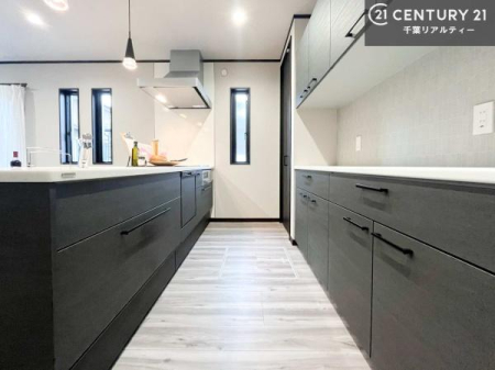 �L�b�`�� ���[�X�y�[�X���L�x�ŁA�����X�y�[�X���X�b�L���ƕЕt���Ђ�`�����p�ł��܂��I
���K�ɍ�Ƃ��ł��܂��I�����̗���������܂��I