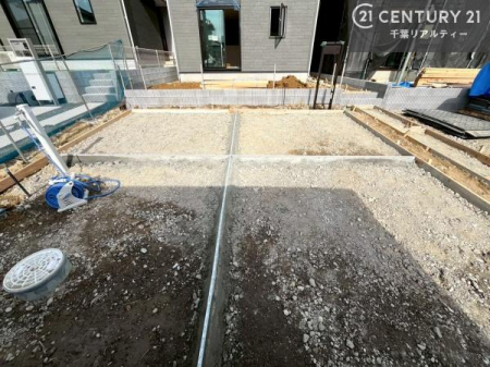 ���ԏ� ���ԃX�y�[�X��2�䕪����܂��I�Z�J���h�J�[�͂������A�o�C�N�⎩�]�ԂȂǂ��u���ꏊ�ɍ���܂���B