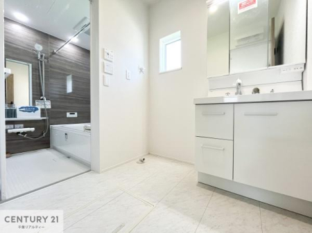 �����\�z�}(����) �����t���̖��邢���ʎ��ł��I���C�������ɓ���ւ����ł��Đ����ɕۂ��Ƃ��ł��܂��I���R�����������ނ̂ł����ς̎d�オ����ǂ��Ȃ�܂��ˁI