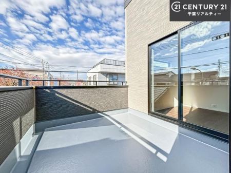 �Z�˂���̒��]�ʐ^ ������������Z��X�ł��I���͂ɂ͍����������Ȃ��A�󂪍L���J����������A�z�������傫���Ղ��邱�Ƃ�����܂���I�C�����̗ǂ������ʂ蔲����X���݂ł��I