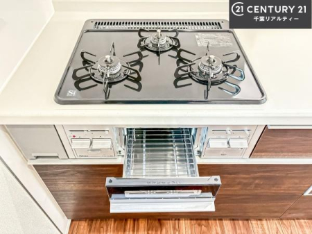 �L�b�`�� �R�����͎O������̂ł������̓����i�s���ł��܂��B
�������O�����t���ł��B�����X�y�[�X���L�X���Ă���׍�Ƃ����₷���I�g�����肪�ǂ��V�X�e���L�b�`���ł��I