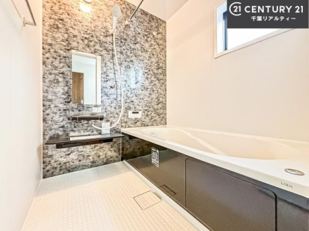 ���� �������������l�̕��͋C�̃o�X���[���́A�����o�Ă��ăo�X�^�C�����[���I
���d���撣���Ă��邲�J���ɂ��D�݂̓����̓����܂����āA�y����ł݂Ă͂������ł��傤���H