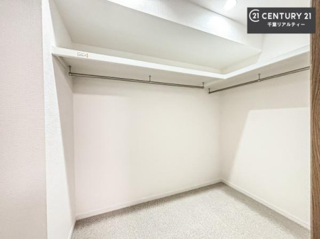 ���[ �E�H�[�N�C���N���[�[�b�g�t���ł��B��������̂��m���Ȃǂ����[���Ă��������ł��ˁI���ɂ���@�������ȂǋG�ߕ��̑傫�ȉƓd�����[�ł��܂��B